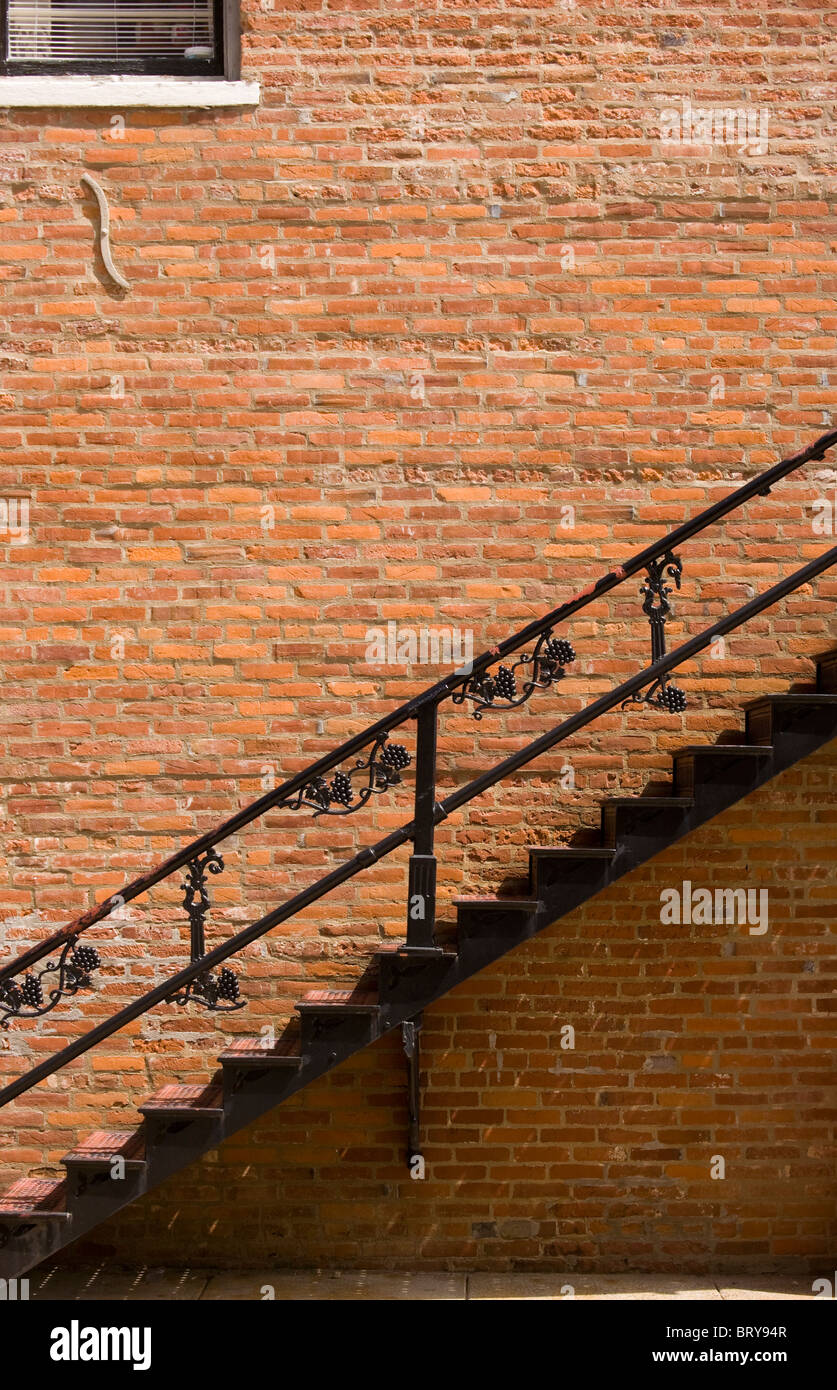 Mur de brique et un escalier Illinois USA Banque D'Images