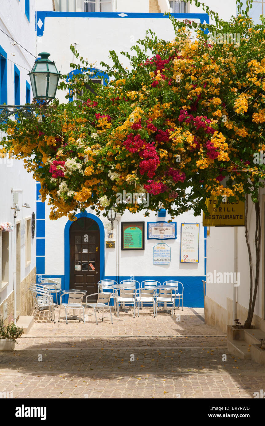 Alley à Albufeira, Algarve, Portugal Banque D'Images