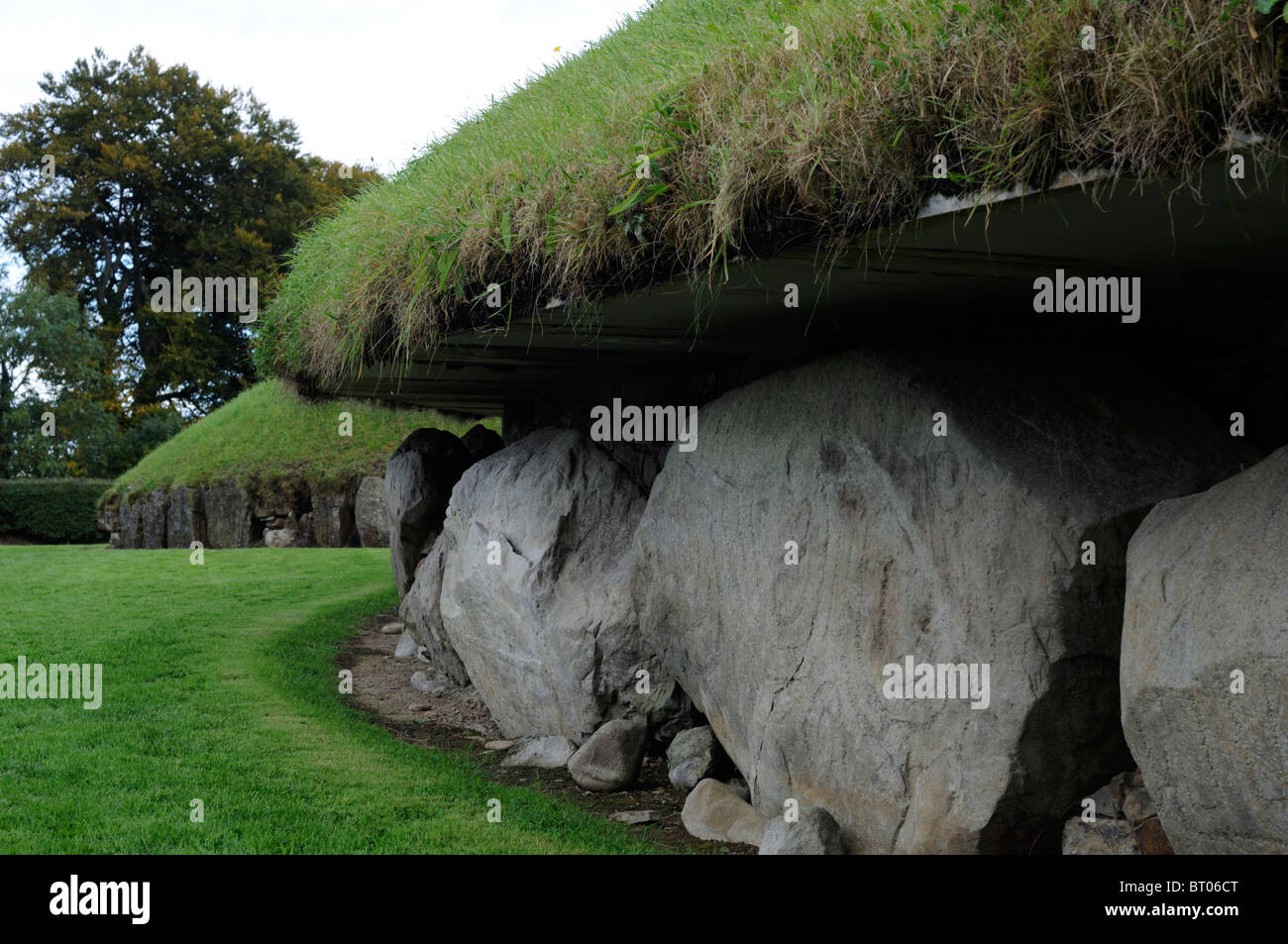 Knowth passage tombe néolithique Boyne Valley County Meath Irlande site du patrimoine mondial de l'équinoxe archéologique Banque D'Images