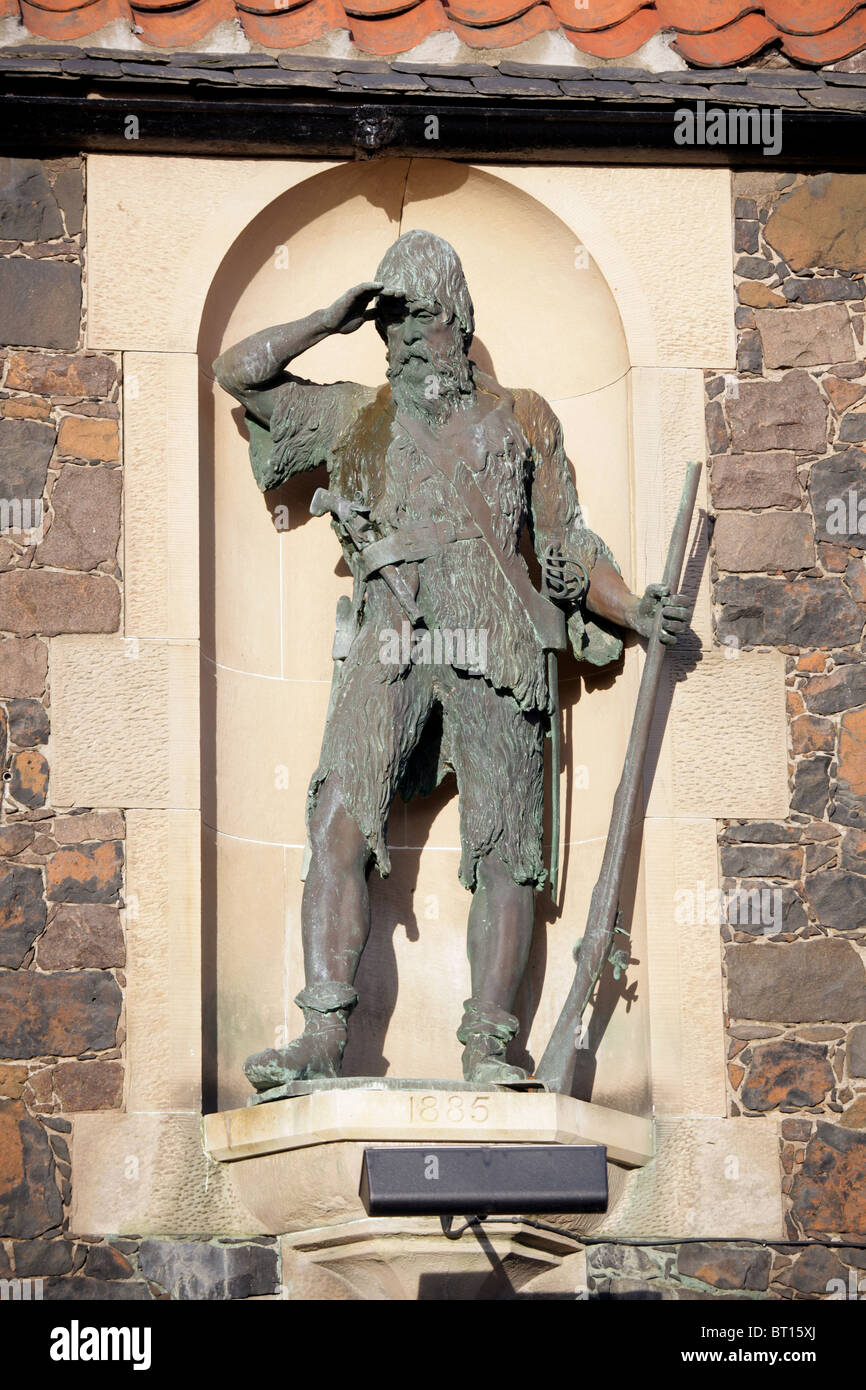 Statue à l'extérieur de la maison Alexander Selkirk est né. Banque D'Images