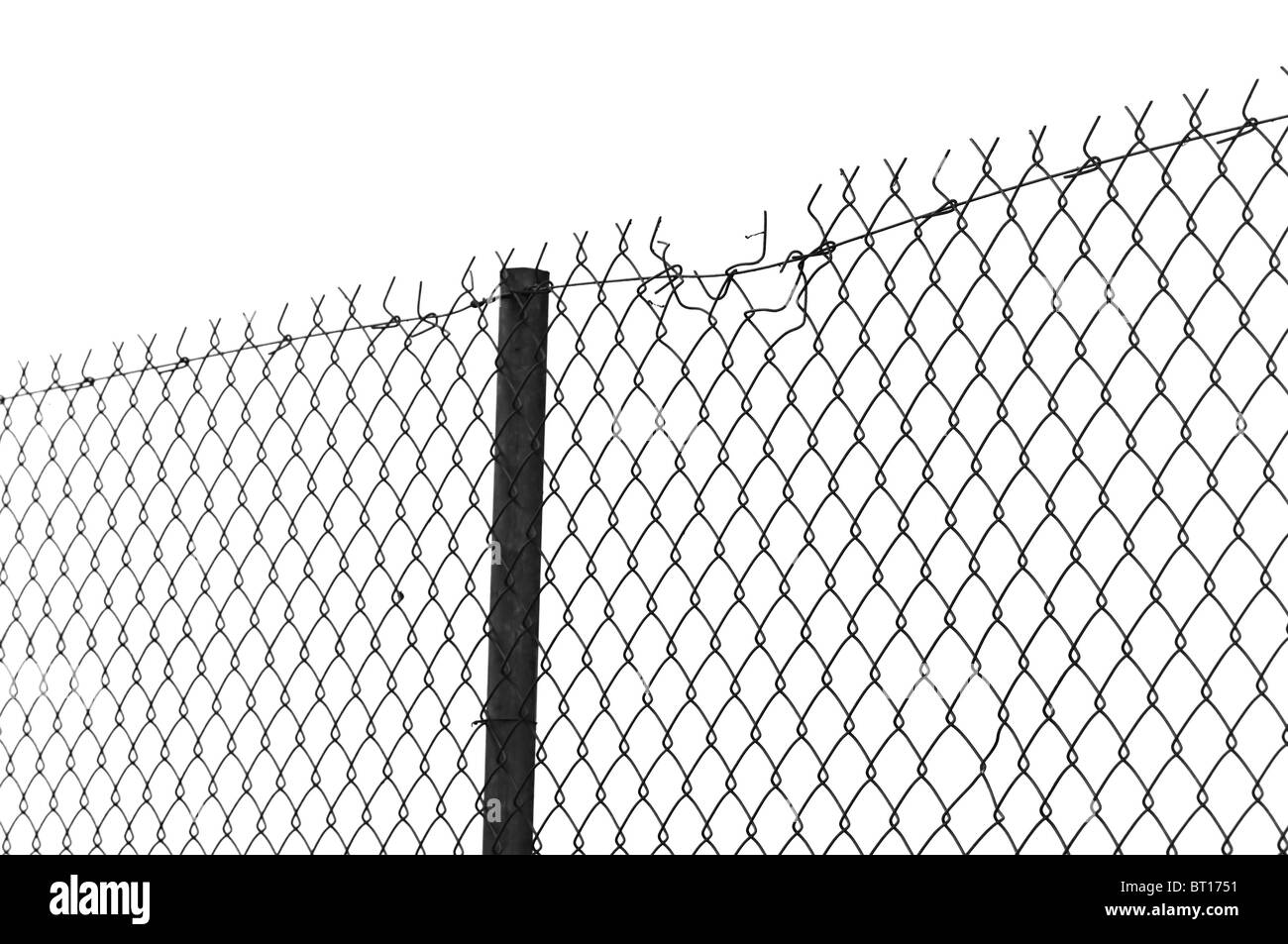 Clôture de barbelés. Noir et blanc. Banque D'Images