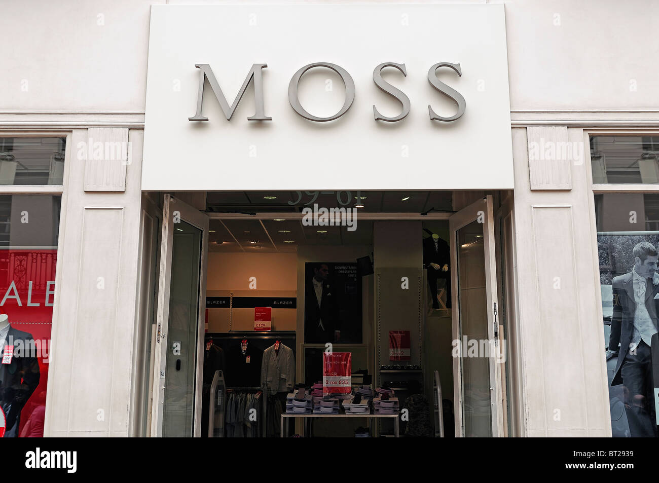 Moss Bros, Oxford, UK. Banque D'Images