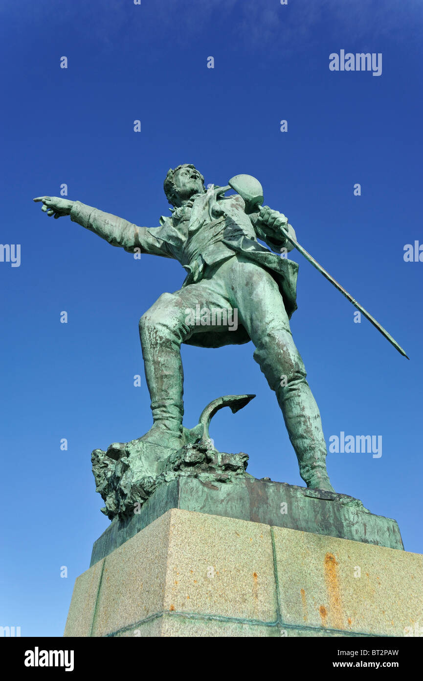 Statue du corsaire français Robert Surcouf par Alfred Caravaniez à Saint-Malo, Bretagne, France Banque D'Images