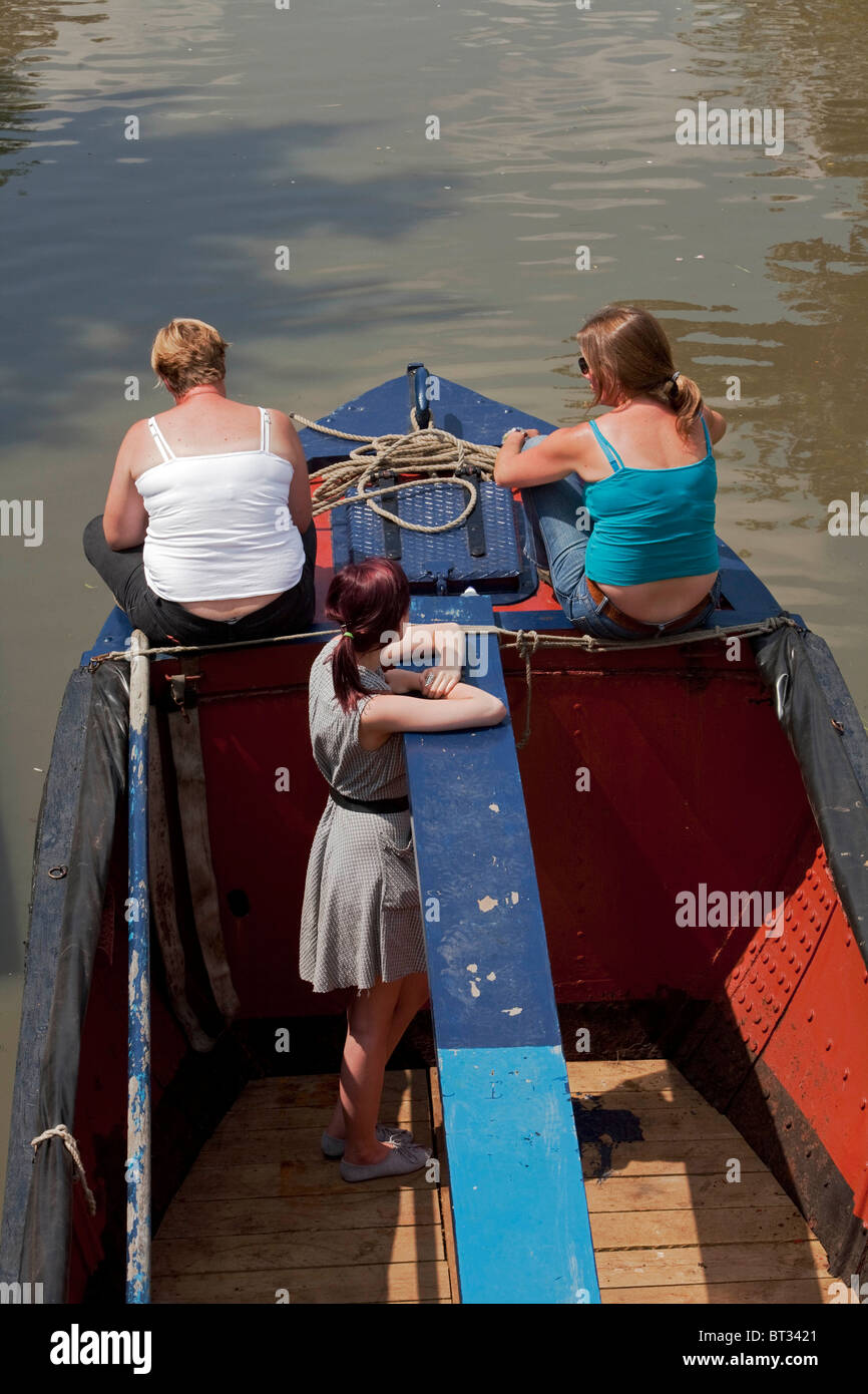 Narrowboats recueillir au cœur de l'UK canal system à Braunston pour le bateau étroit canal historique et Rallye. DAVID MANSELL Banque D'Images