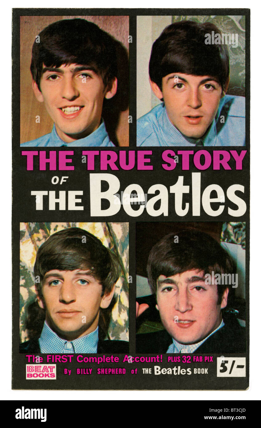 "La véritable histoire des Beatles', probablement le premier livre biographique du groupe et publié en 1964 Banque D'Images