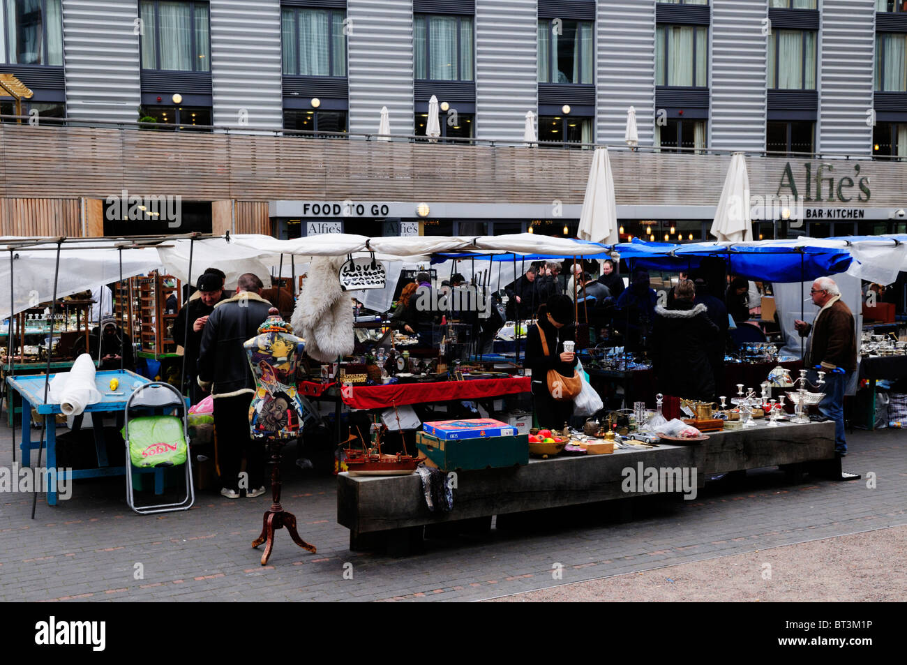 Bermondsey Square Antiques Market, London Bridge, London, England, UK Banque D'Images