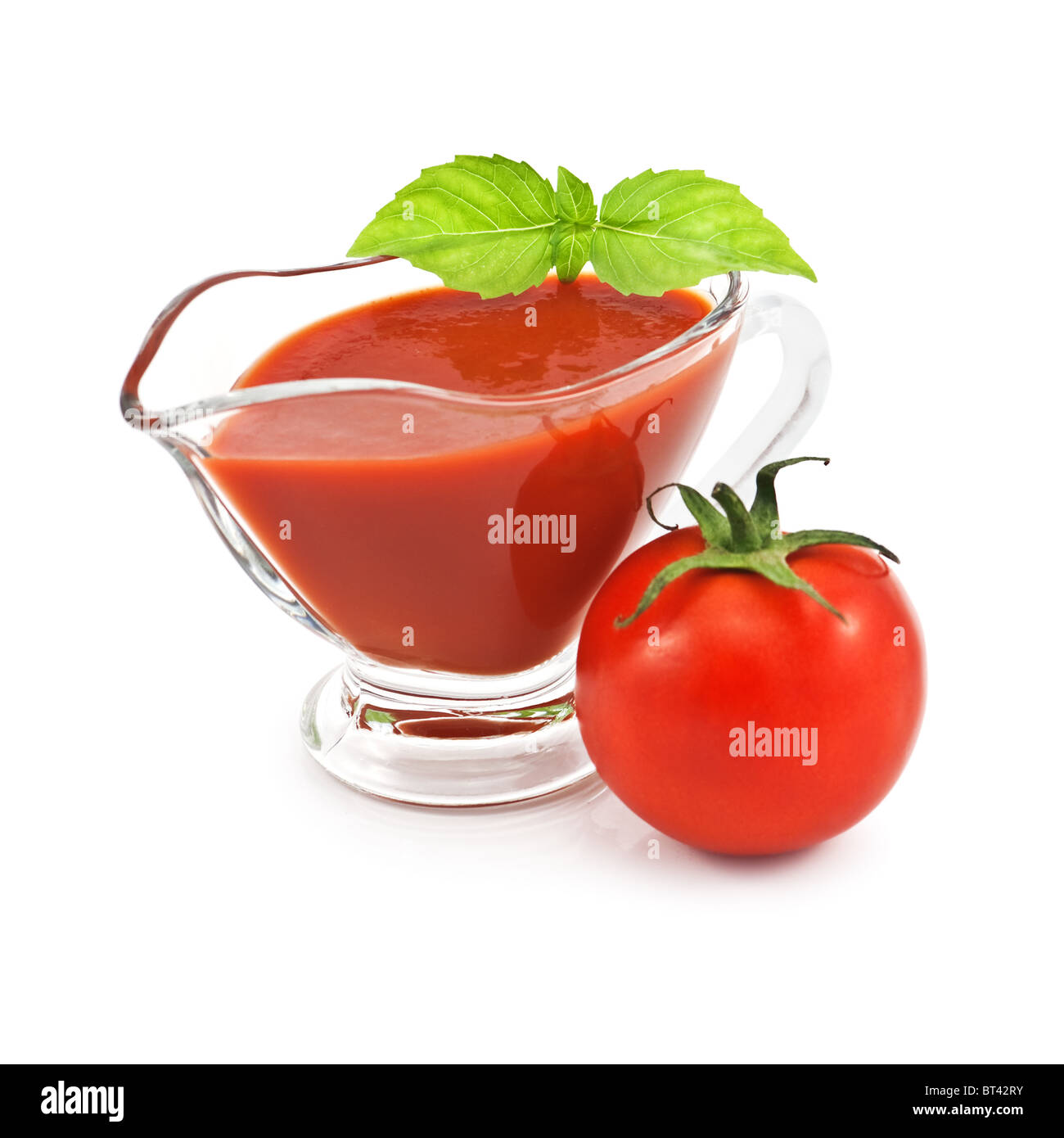 Sauce tomate isolated on white Banque D'Images