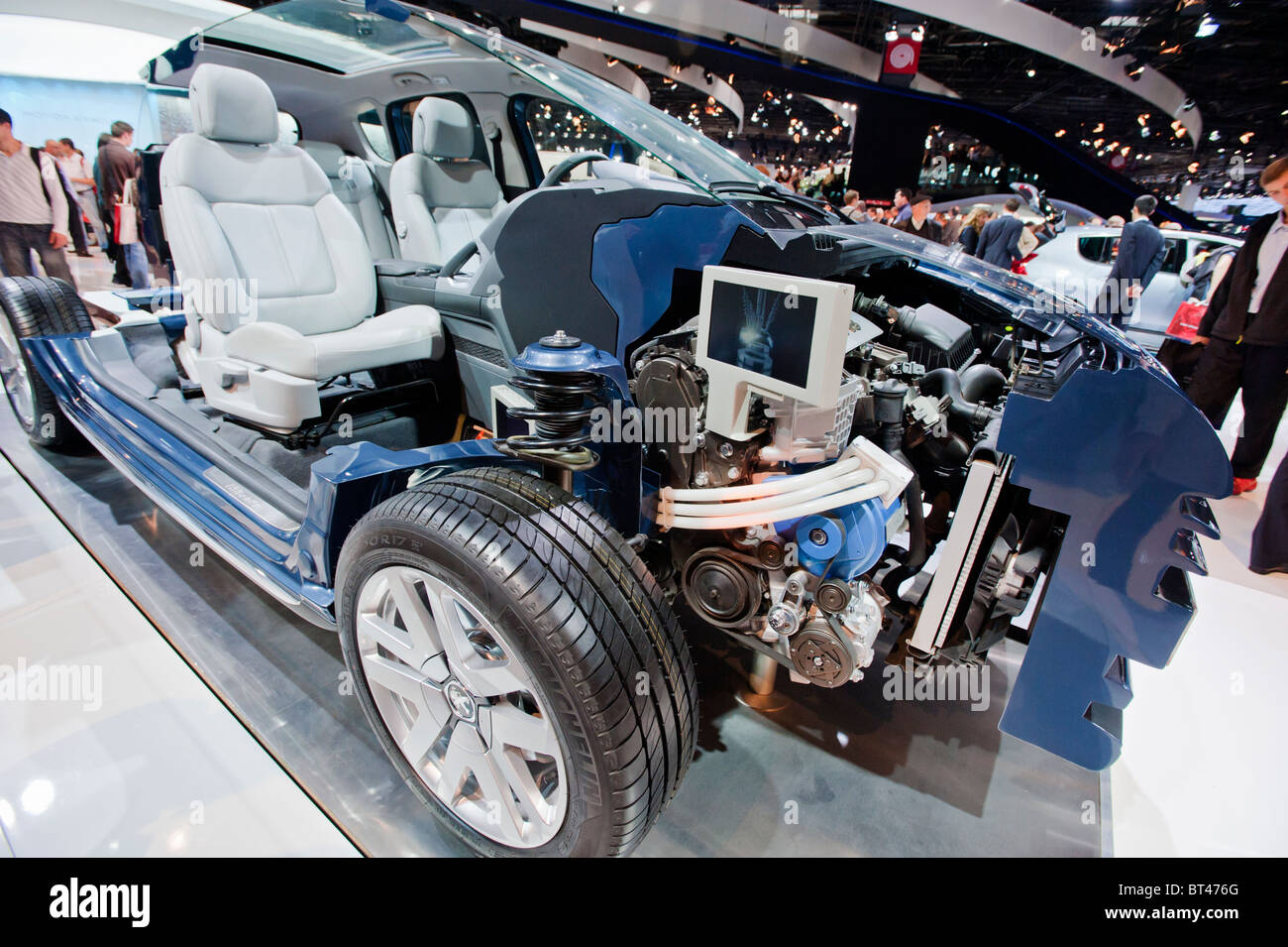 Découper de démonstration hybride diesel Peugeot 3008 Paris Motor Show 2010 Banque D'Images