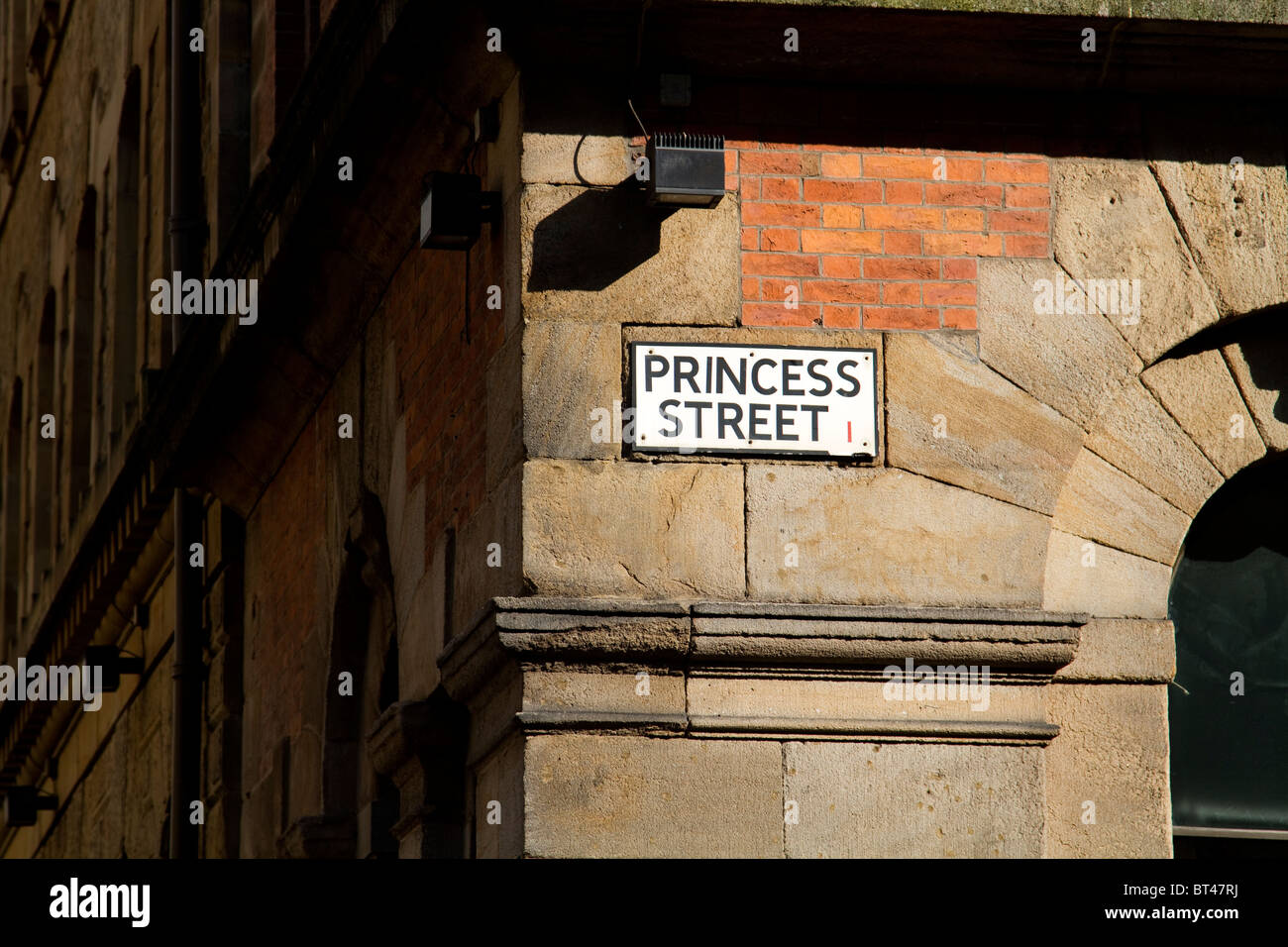 Signe pour Princess Street dans le centre-ville de Manchester, Angleterre Banque D'Images