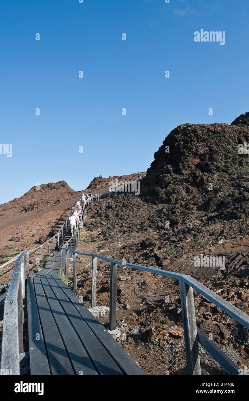 Îles Galapagos, en Équateur. La randonnée sur l'île Isla Bartolomé (Barthélemy). Banque D'Images
