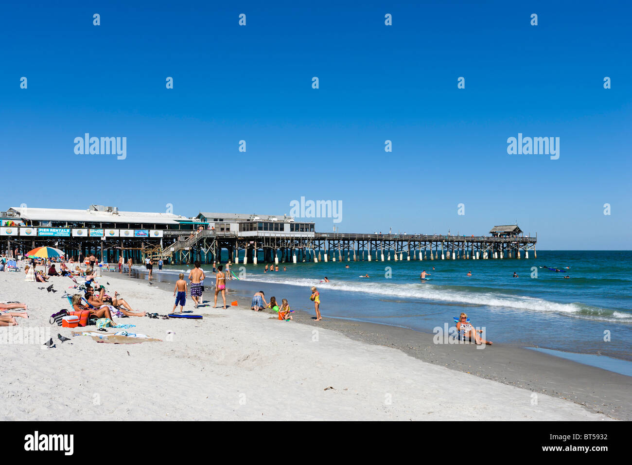 Cocoa Beach Pier, de l'espace littoral, Florida, USA Banque D'Images