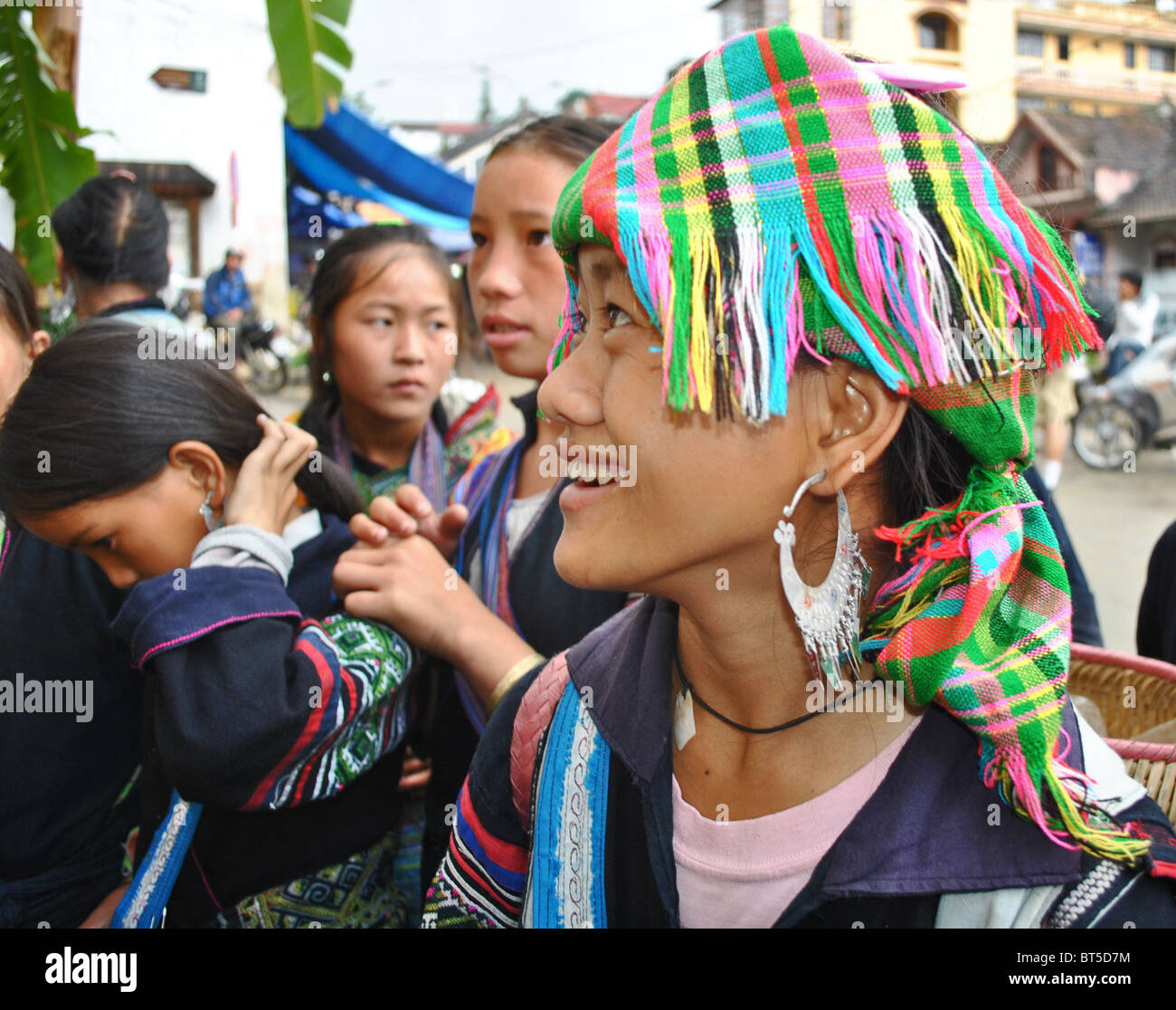 Les filles des tribus à Sapa, Vietnam Banque D'Images