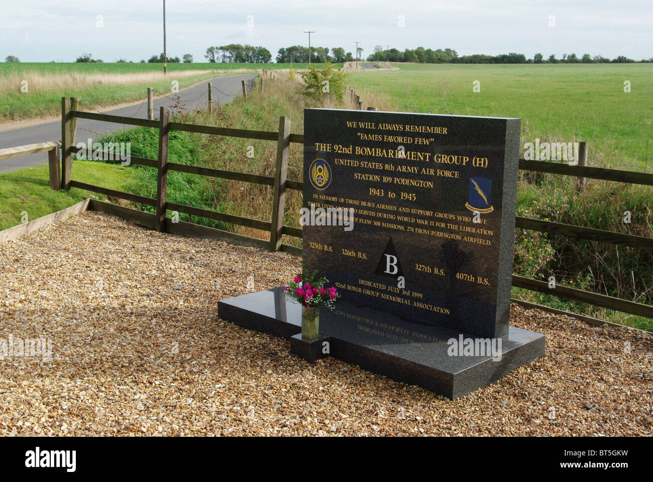 Monument à la 92e Groupe de bombardement, USAAF, Podington Airfield, Bedfordshire, Royaume-Uni Banque D'Images