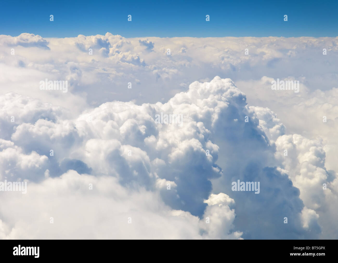 Atmosphère - Ciel et nuages de fond Banque D'Images