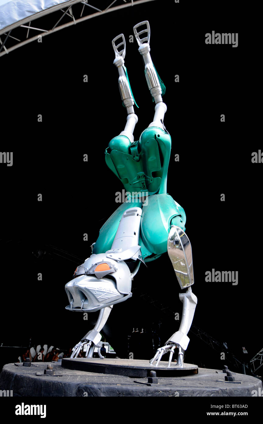 Robot humanoïde sculpture Banque D'Images