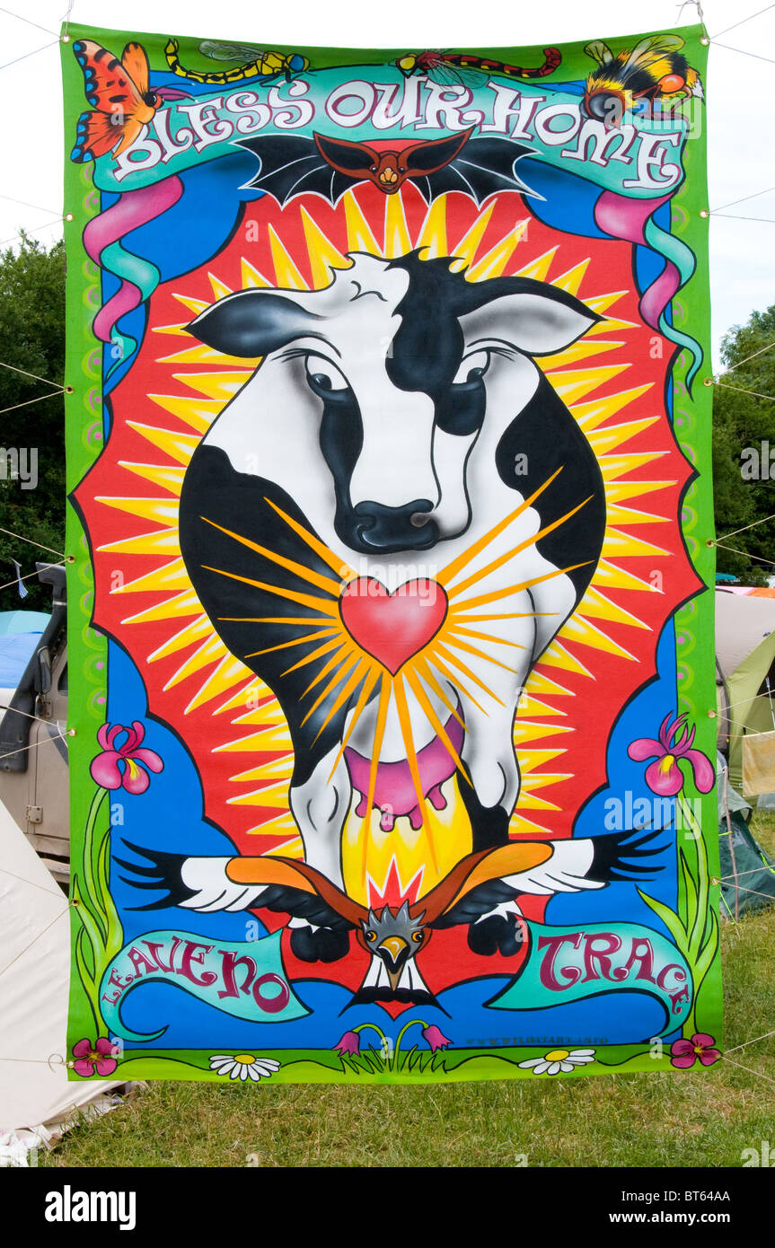 Glastonbury Festival 2010 Festival des Arts Contemporains de bénir notre maison de ne laisser aucune trace d'ouverture du cœur à la vache laitière Banque D'Images