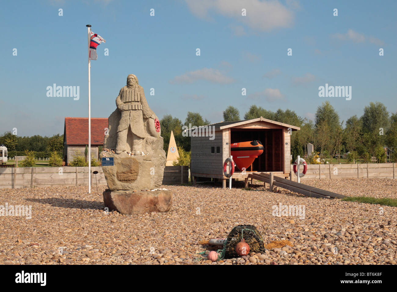 La Royal National Lifeboat Institution memorial garden au National Memorial Arboretum, Alrewas, UK. Banque D'Images