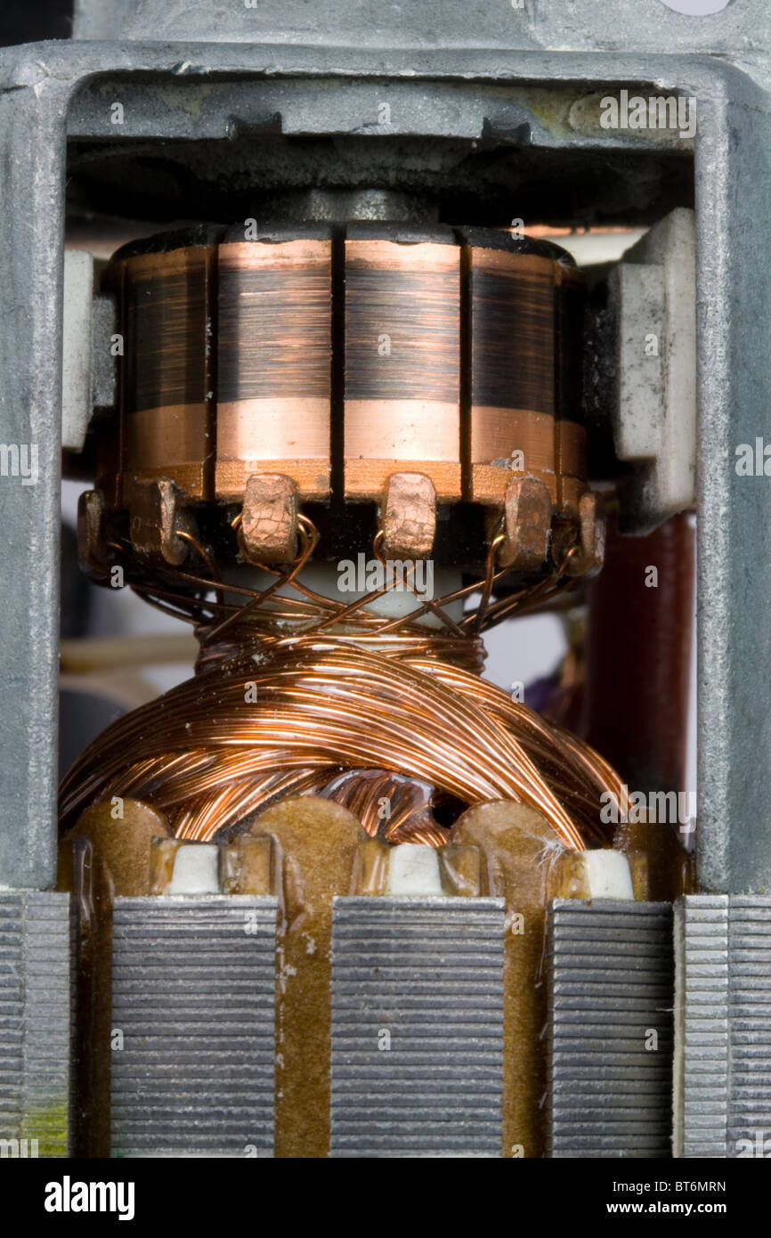 Le fil de cuivre et des contacts électriques à moteur électrique Banque D'Images