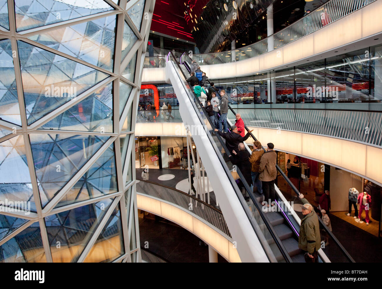 Mon Zeil, de commerces et de loisirs sur le boulevard commerçant, Francfort, Hesse, Germany, Europe Banque D'Images