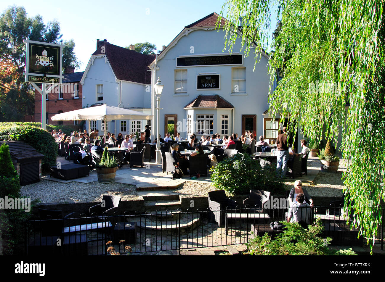 Belvedere Arms, London Road, Berkshire, Angleterre, Royaume-Uni Banque D'Images