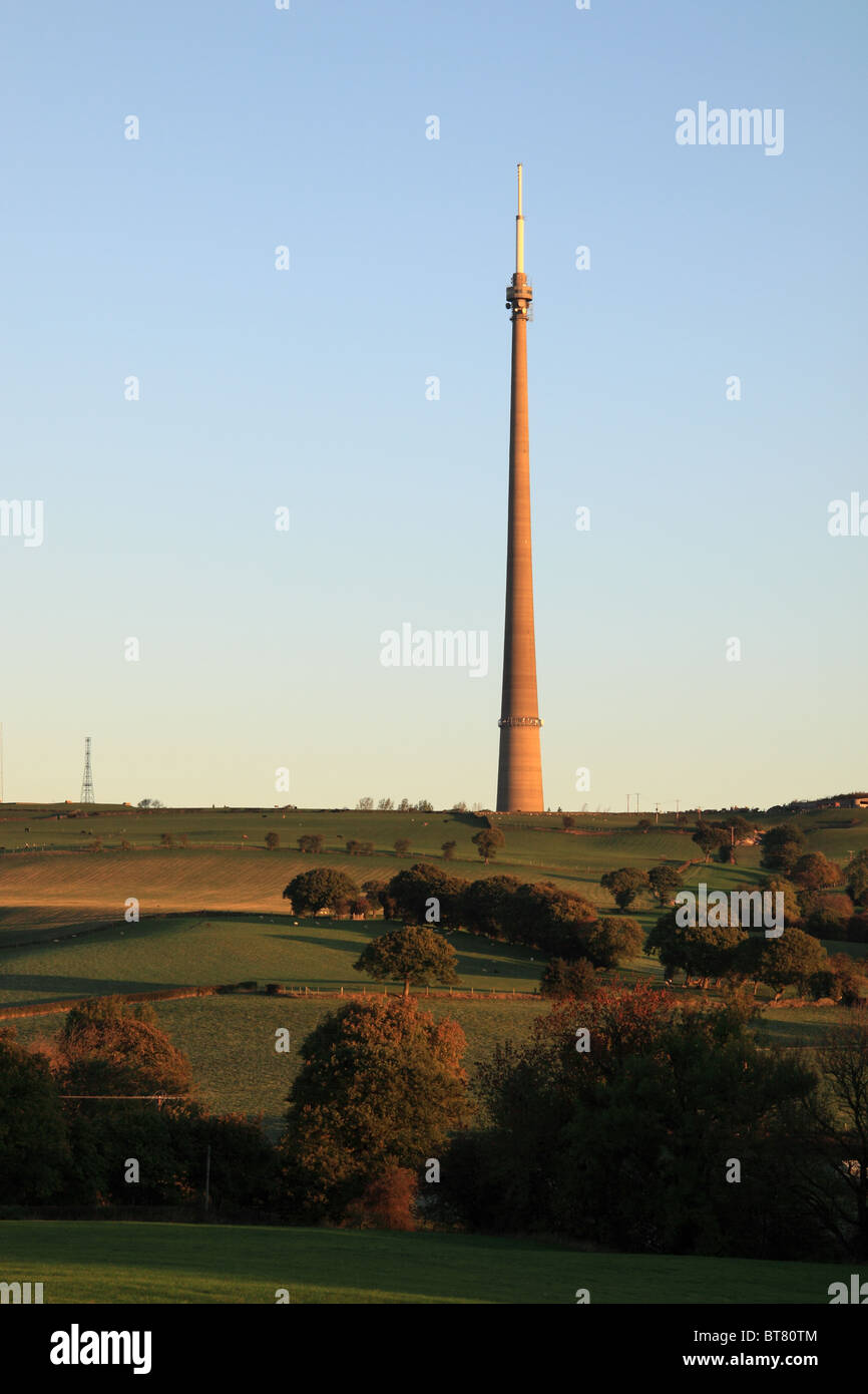 Emley Moor mât de télévision, près de Huddersfield dans le Yorkshire de l'Ouest, qui est la plus haute structure permanente en Grande-Bretagne Banque D'Images