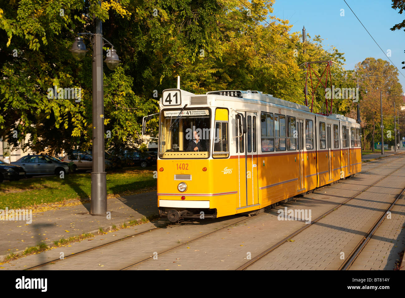 Jaune traditionnel Tram, Hongrie Budapest Banque D'Images