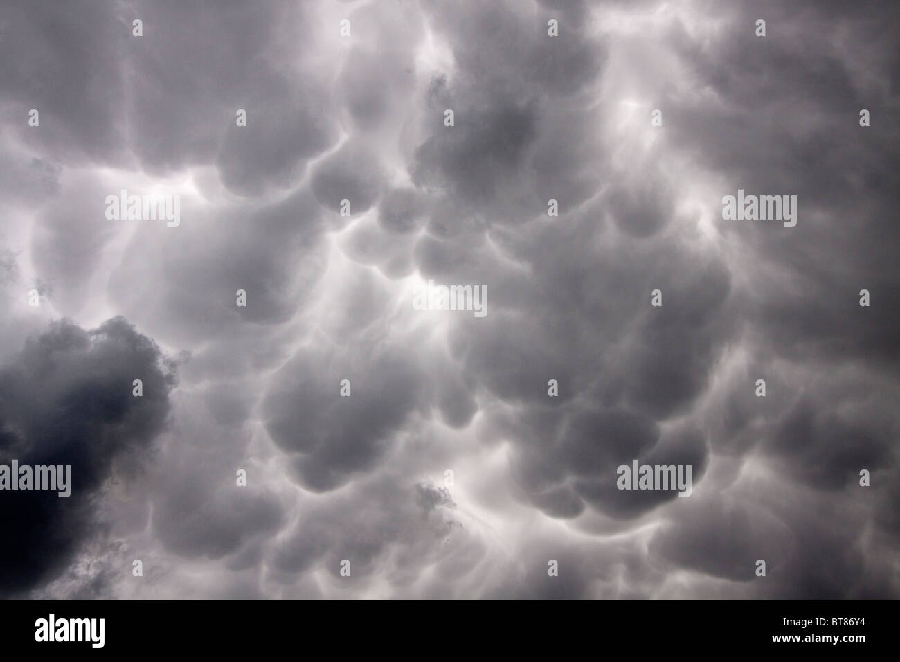 Les nuages Mammatus à Kearney, Nebraska, 7 juin 2010. Banque D'Images