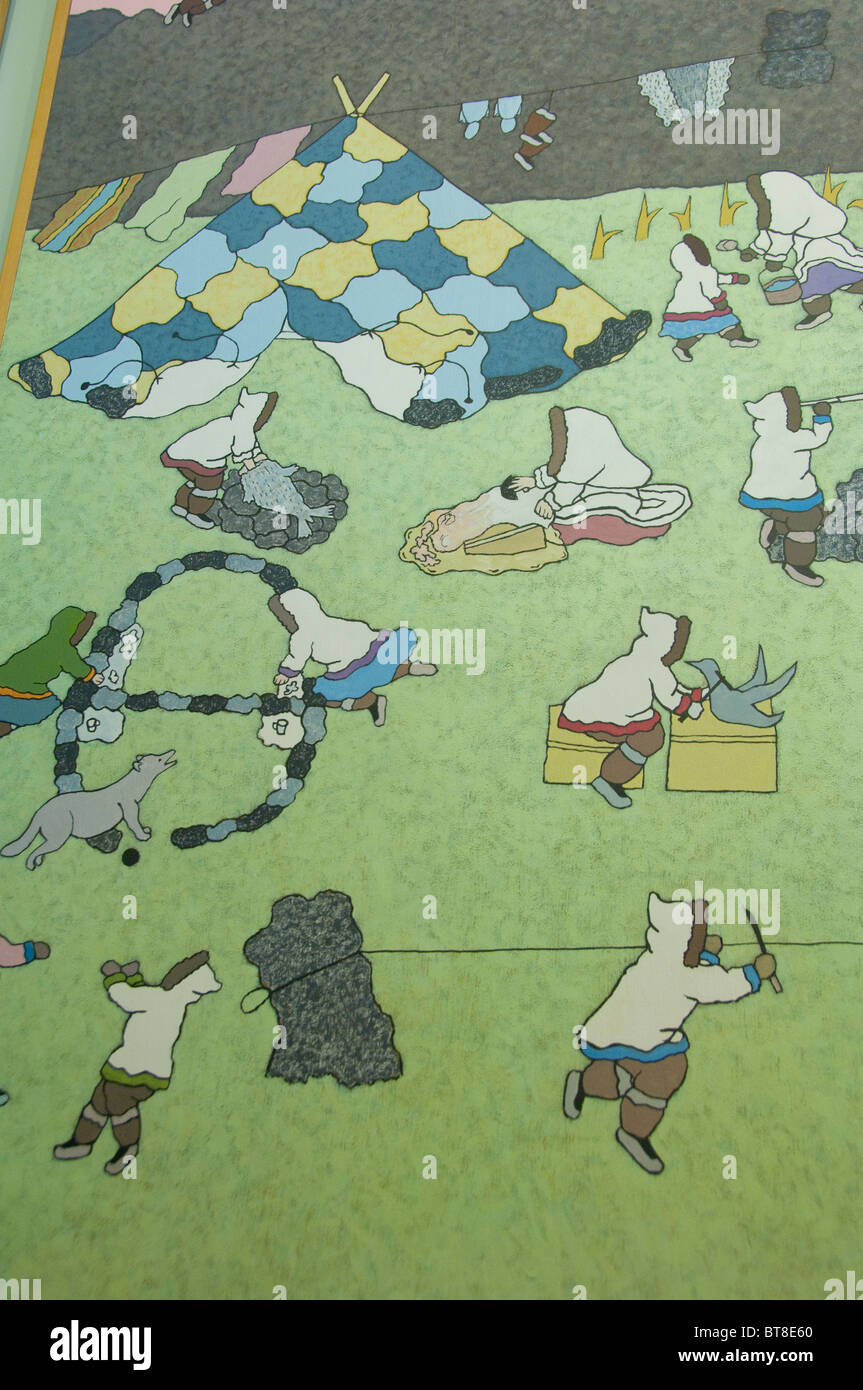 L'Arctique canadien, le Nunavut, Iqaluit, île de Baffin (aka Frobisher Bay). Syndicat d'initiative de Baffin. L'art inuit traditionnel Banque D'Images