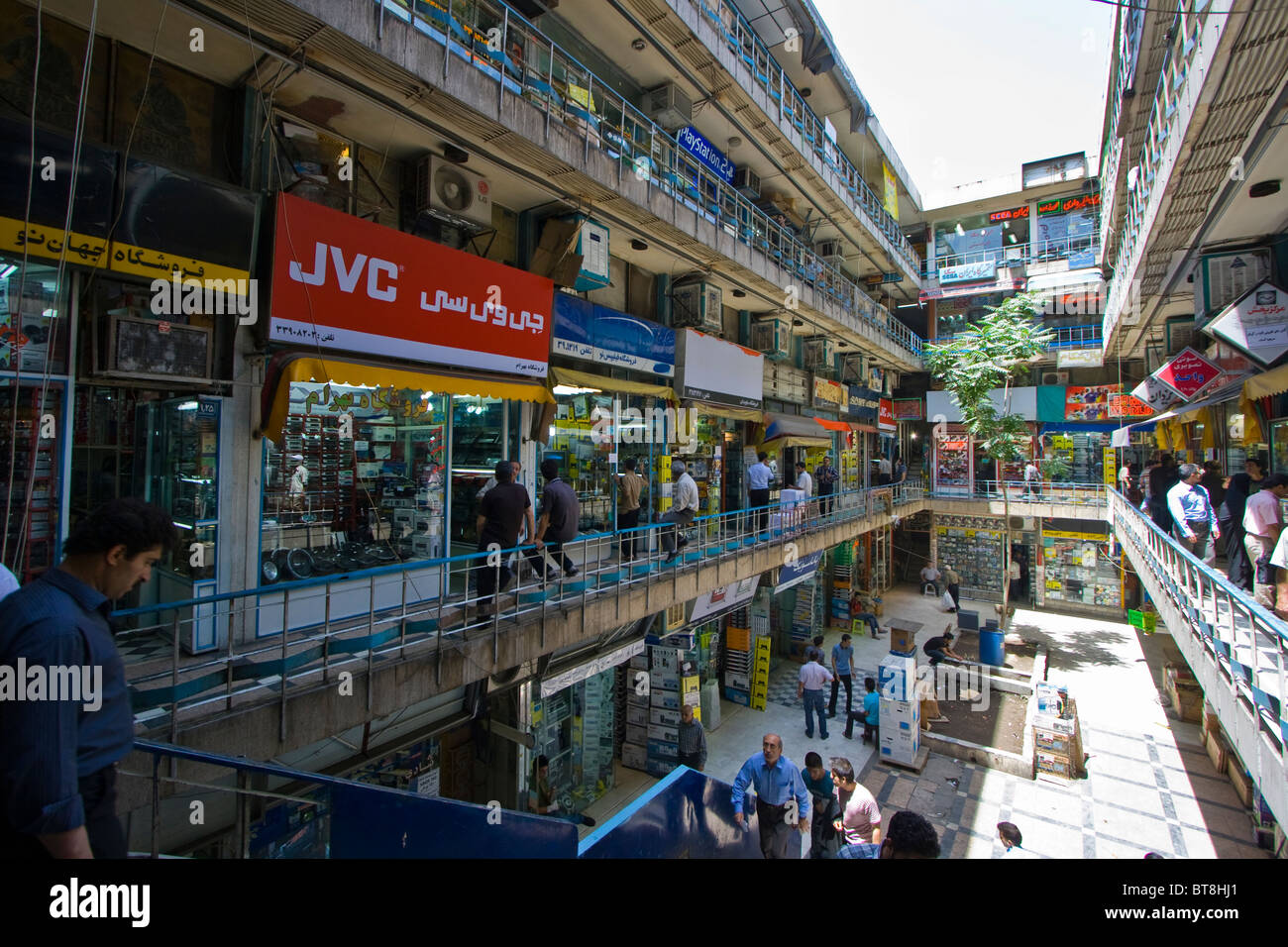 Centre commercial de l'électronique à Téhéran, Iran Banque D'Images