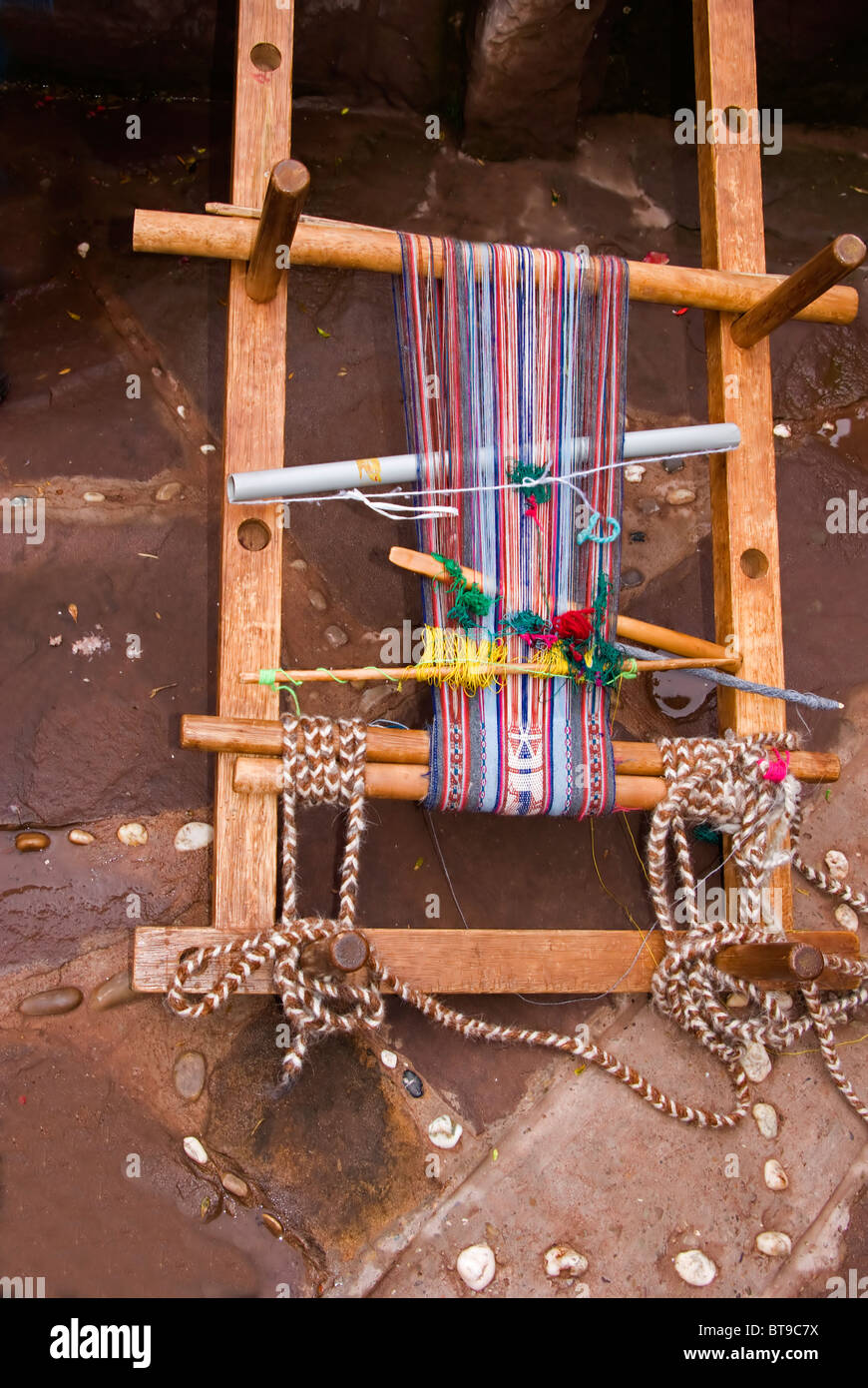 Pérou, Puno, Lac Titicaca Isla de l'île Taquile Taquile parlant  Quechua-typique pour tisser des ceintures traditionnelles de tissage Photo  Stock - Alamy