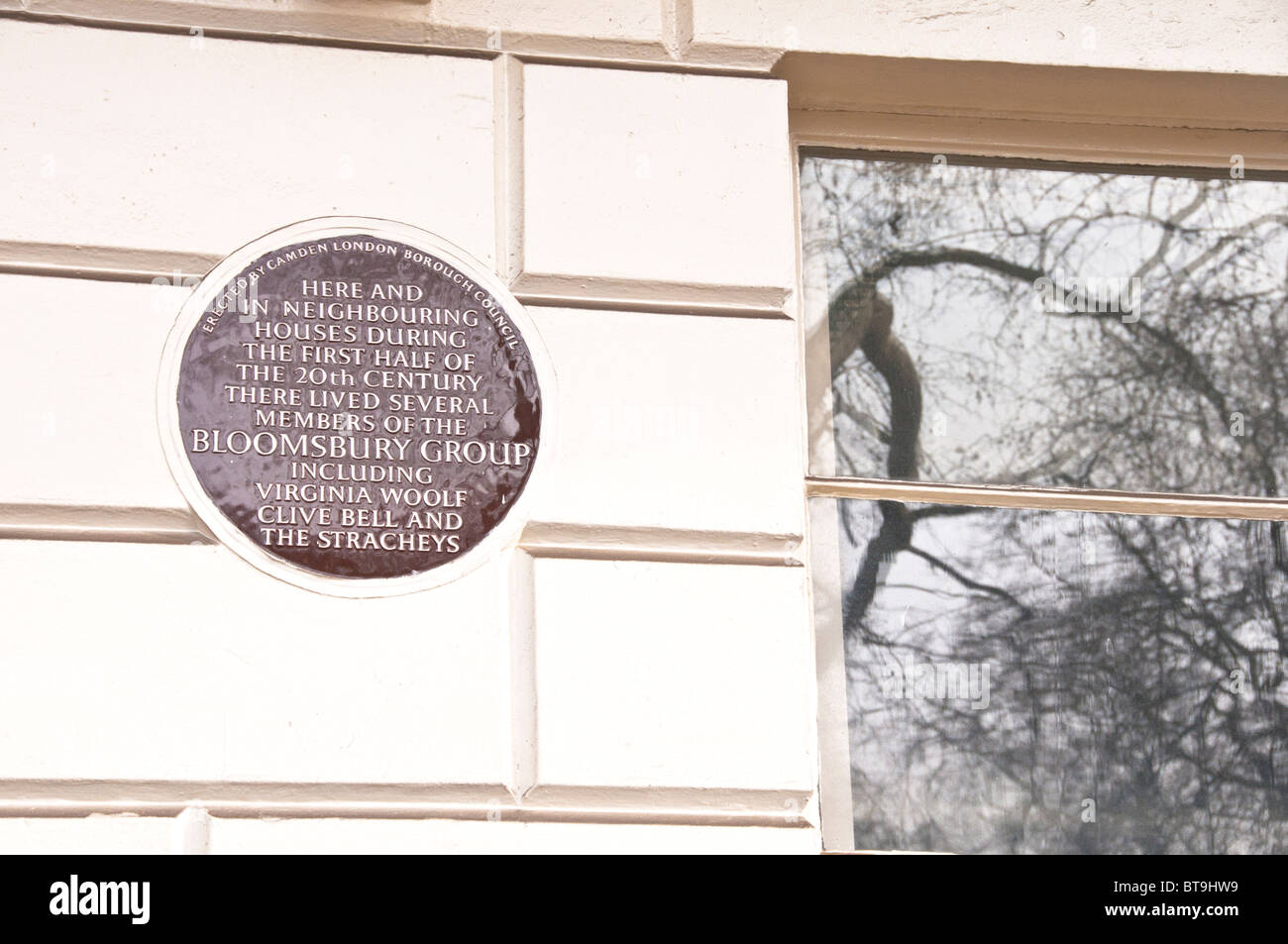 Plaque sur une maison dans la région de Gordon Square ; une Gedenkplakette einem Haus à Bloomsbury Banque D'Images