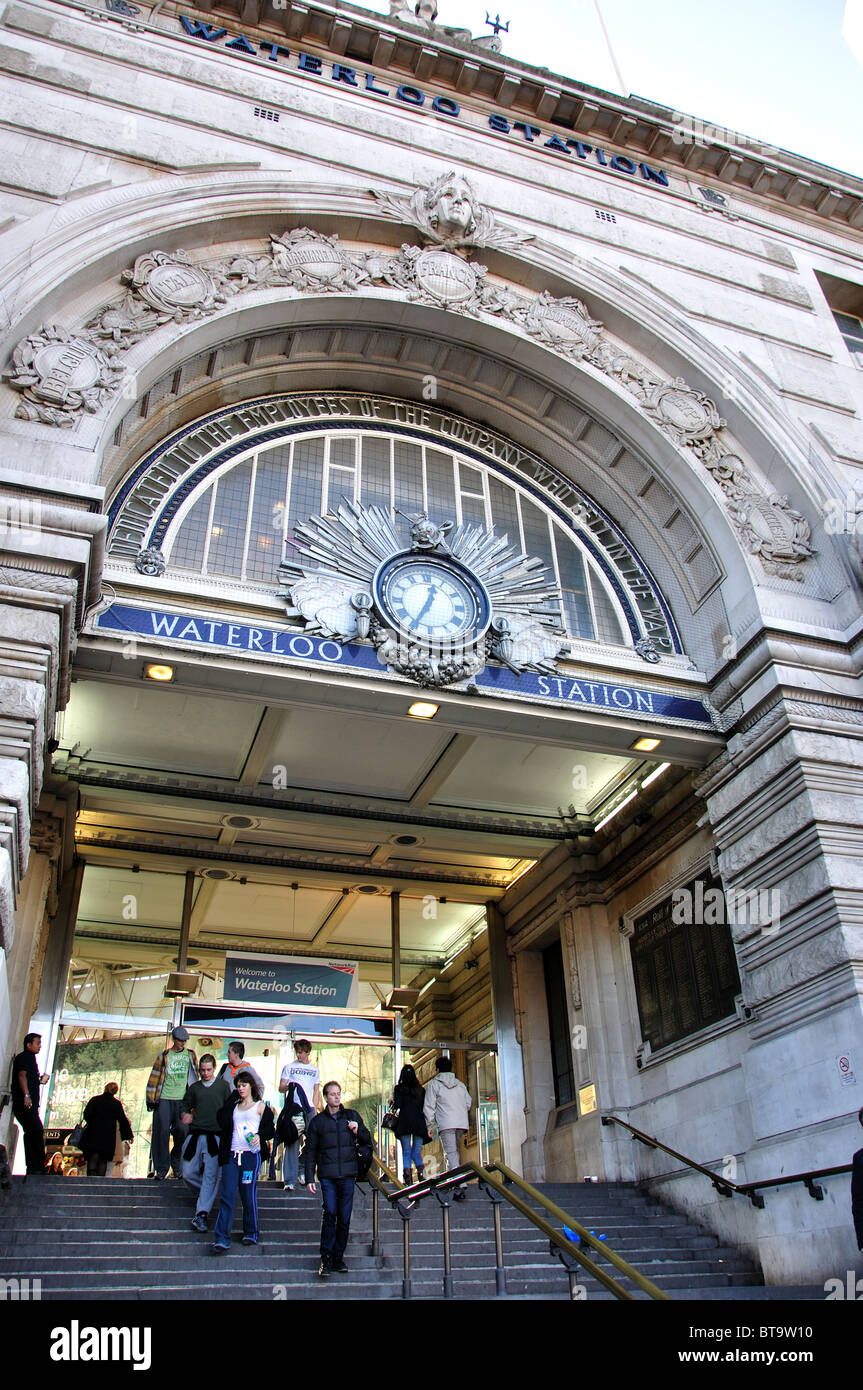 Entrée principale de la gare de Waterloo, Waterloo, le London Borough of Lambeth, Greater London, Angleterre, Royaume-Uni Banque D'Images