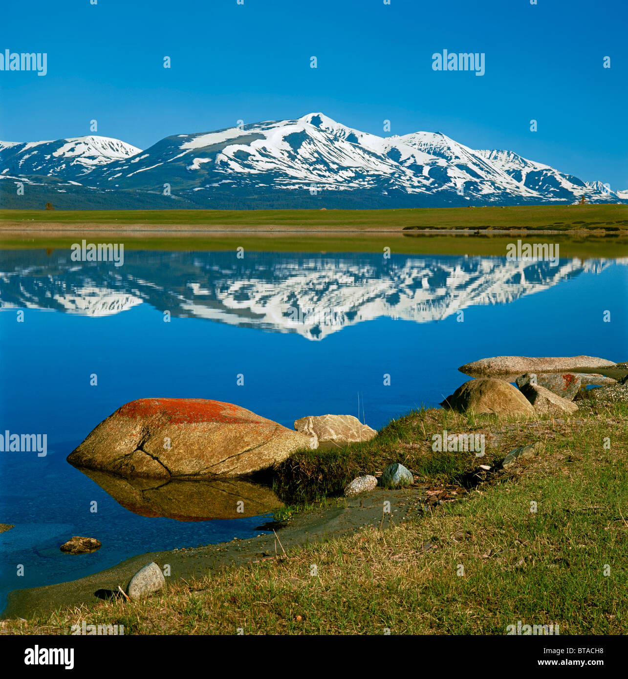 Lac Hoton Nuur (Khoton Nur). Altai Tavan Bogd Parc National. La Mongolie Banque D'Images