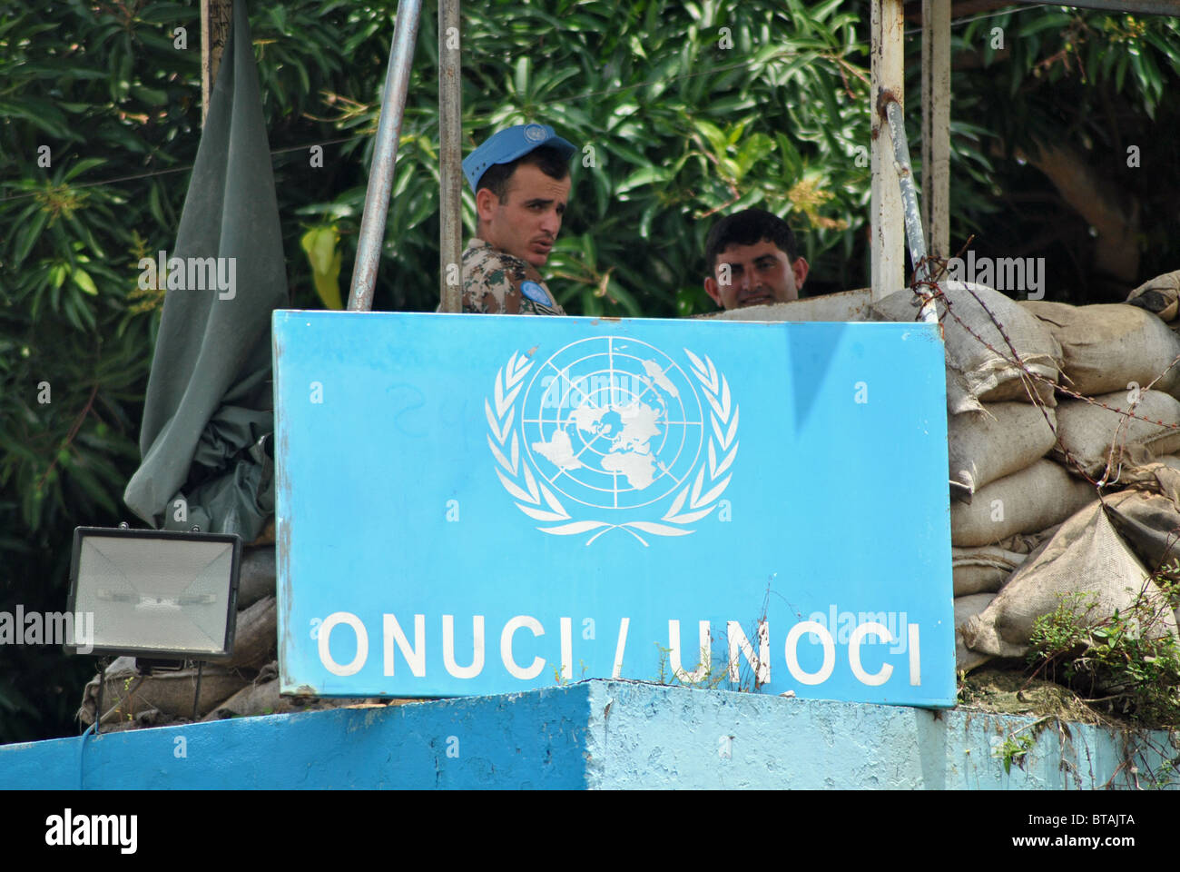 Des soldats de la paix des Nations Unies (ONUCI) dans une base située à Abidjan, Côte d'Ivoire Banque D'Images