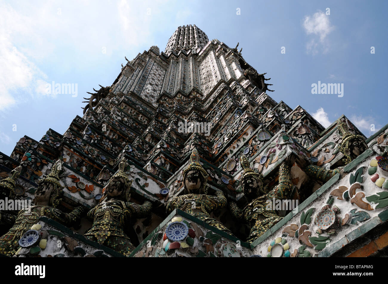 Wat Arun Temple de l'aube Bangkok Thaïlande décoration démon prang art architecture Banque D'Images