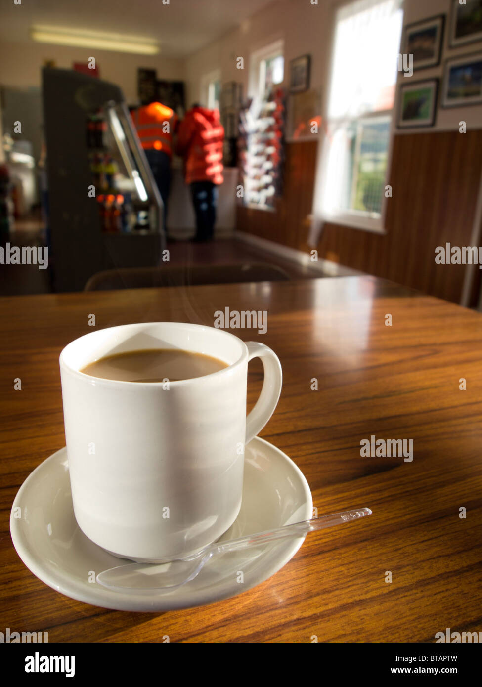 Tasse de café dans une boutique de thé écossais Banque D'Images