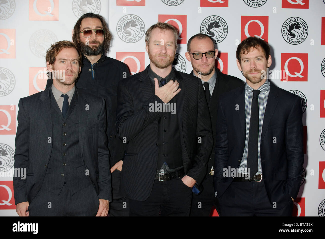 Brett Anderson, Neil Codling, Simon Gilbert, Richard Oakes et Mat Osman du Daim assiste au Q Awards. Banque D'Images