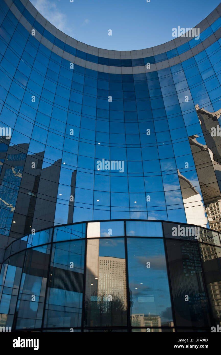 Paris, France, architecture moderne, bâtiments du siège social, entreprises françaises, centre commercial de la Défense, (KPMG Management Consultants) contexte économique abstrait Banque D'Images