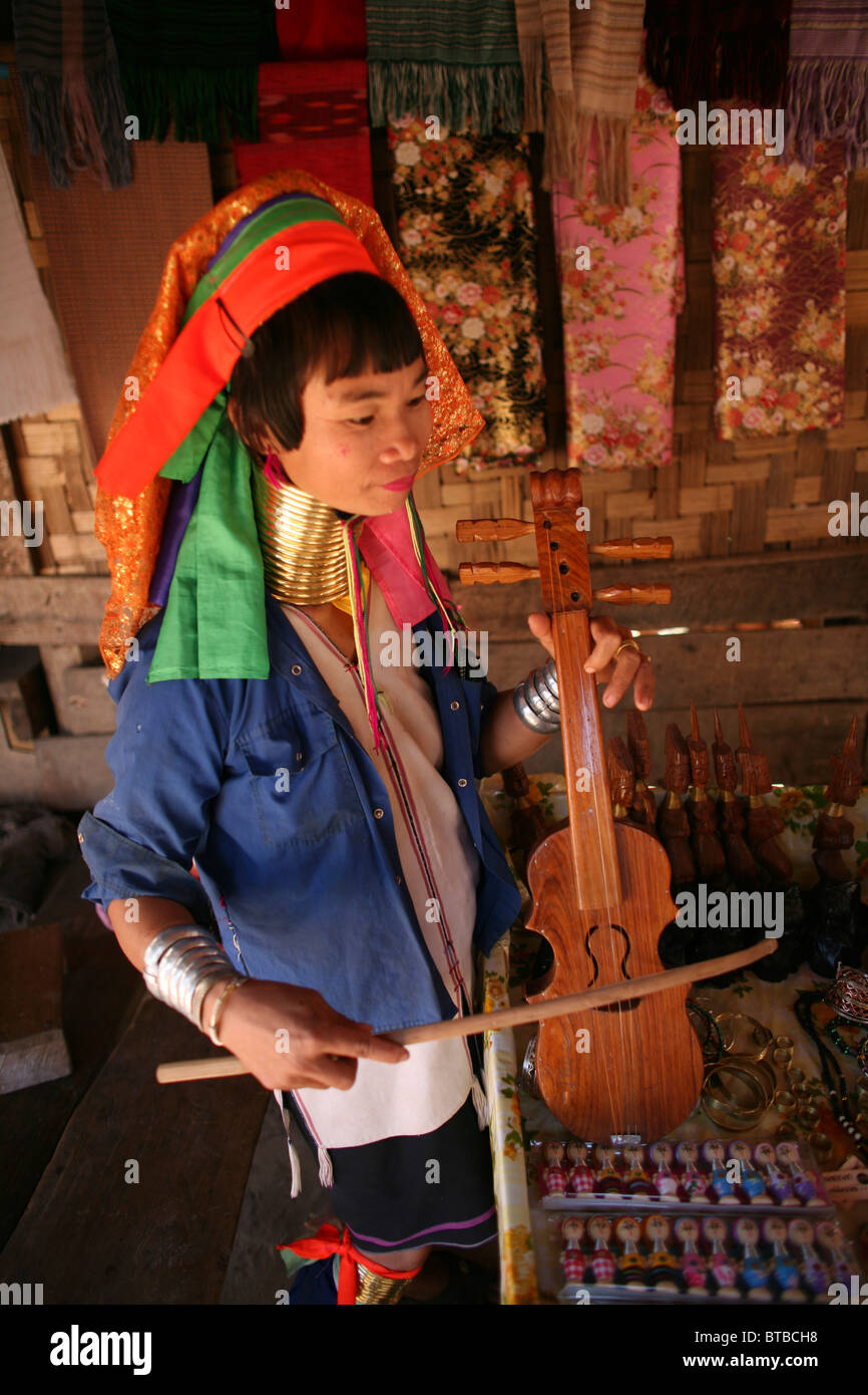 Tribu Karen (baidjan) en Thaïlande Banque D'Images