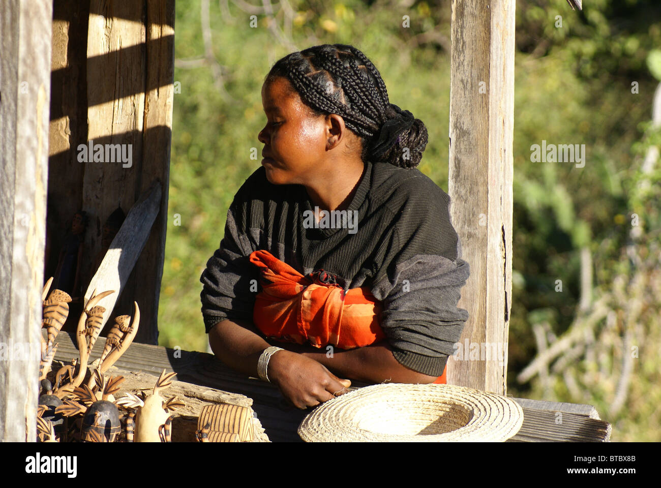 Madagascar, une femme malgache de tresses, Banque D'Images