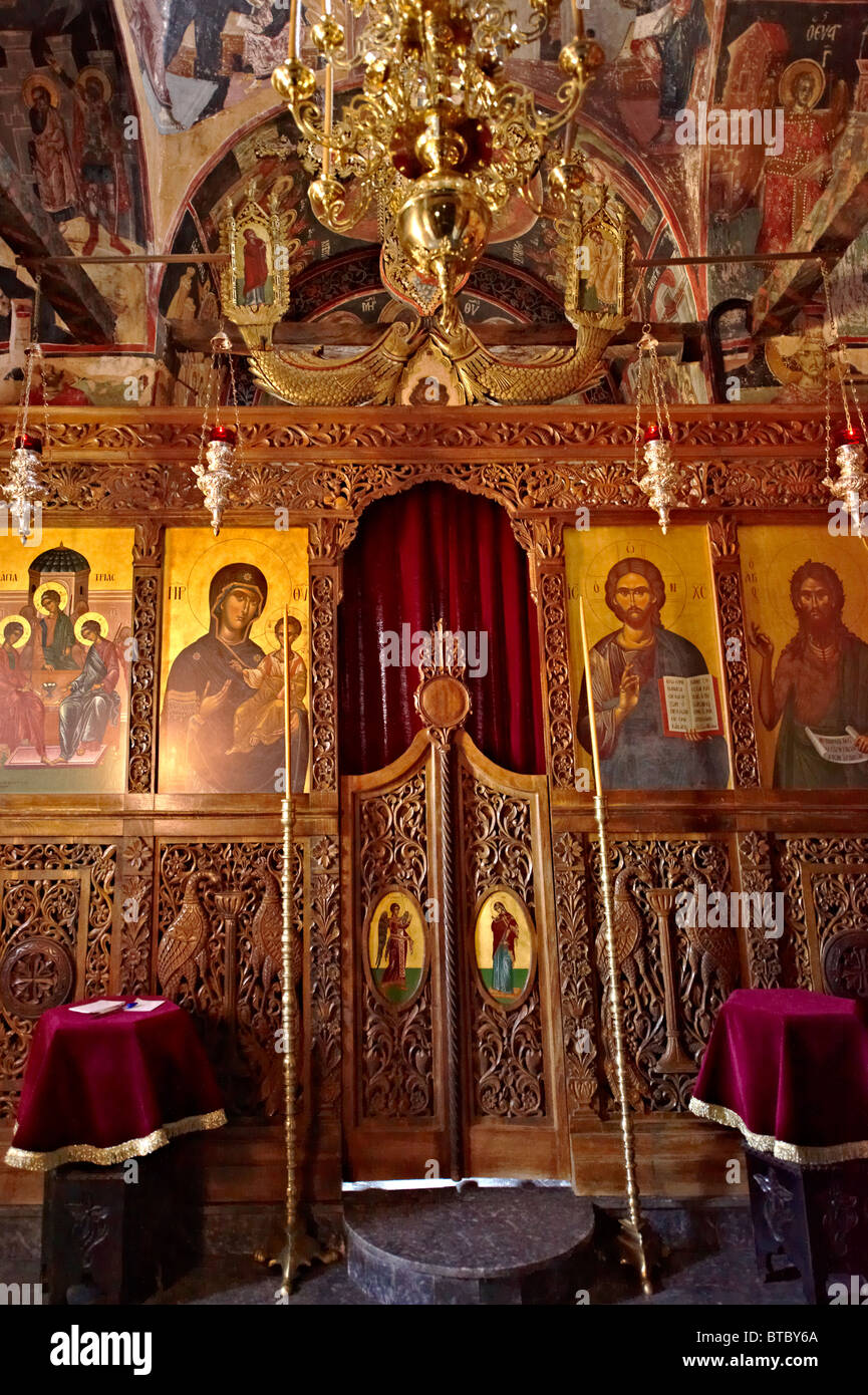 Intérieur du monastère grec-orthodoxe de l'église Holy Trinity , Montagnes Meteora, Grèce Banque D'Images
