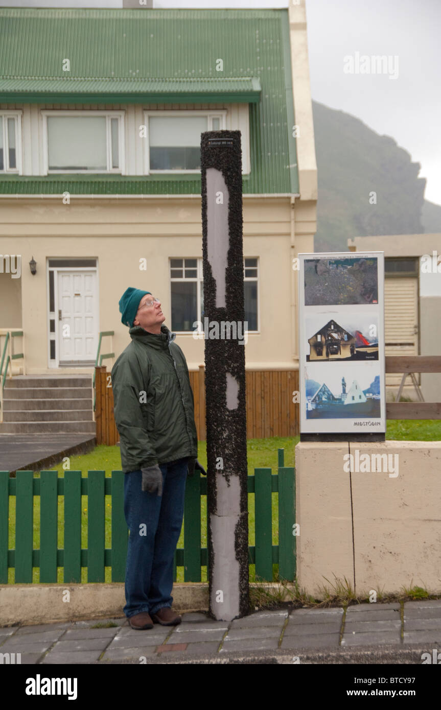 L'Islande, Îles Westmann (aka Vestmannaeyjar). L'île de Heimaey. Accueil historique reconstruit après qu'il était couvert de cendres en 1973. Banque D'Images