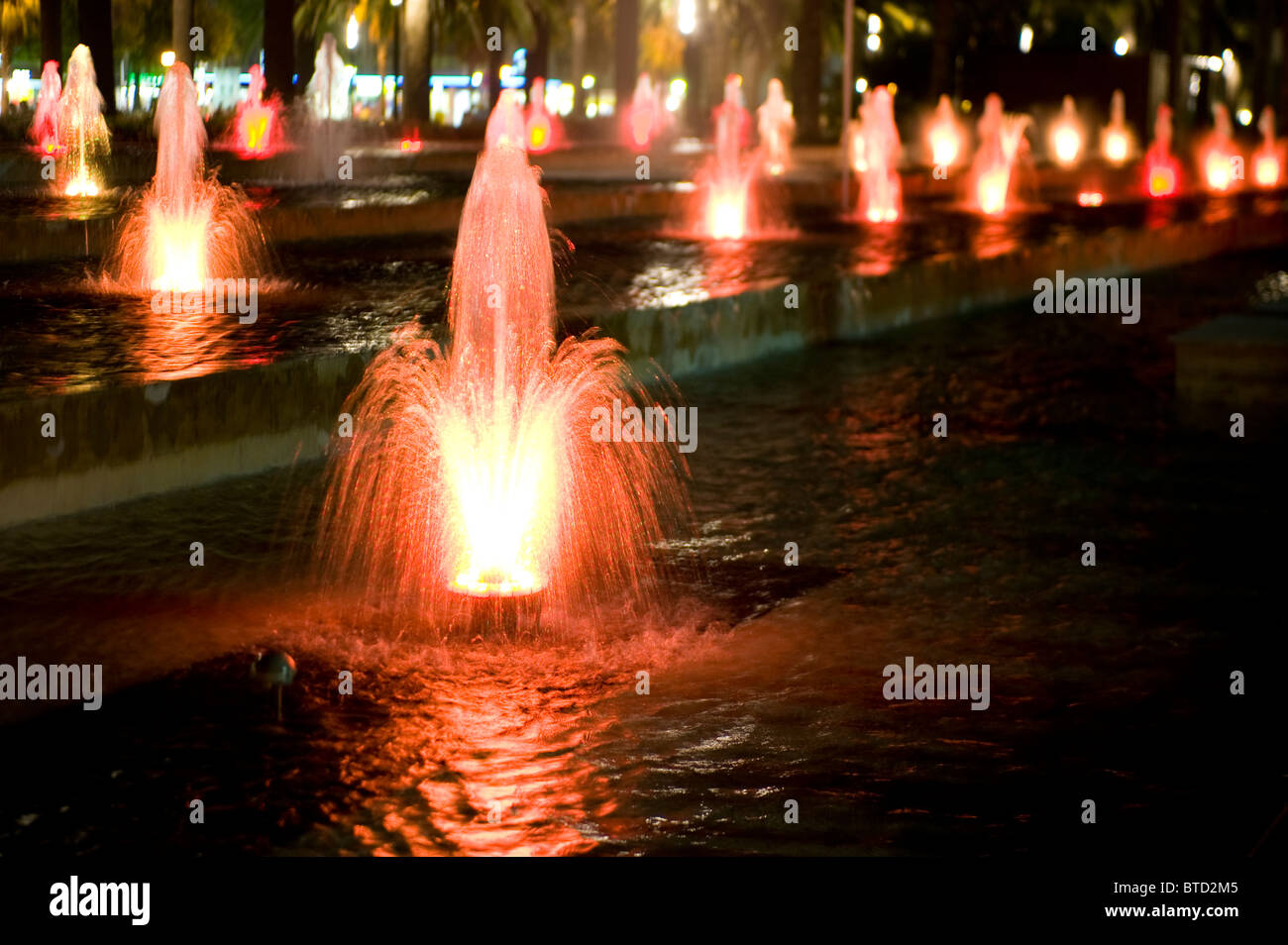 Salou night Banque de photographies et d'images à haute résolution - Alamy