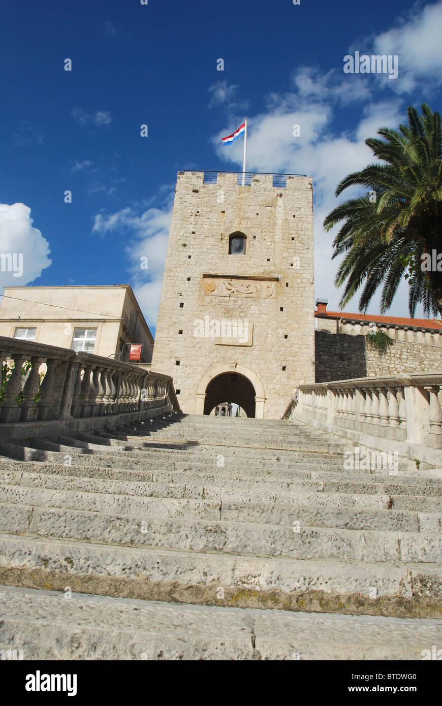 Kopnena vrata ou Land Gate, porte d'entrée principale, pour la ville de Korcula, l''île de Korcula, côte dalmate, en Croatie. Banque D'Images