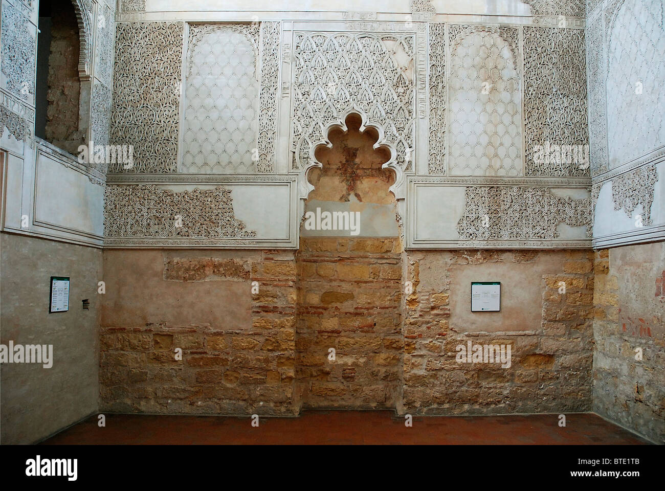 5418. La Cordoba synagogue construite en 1351. L'intérieur est en stuc mudéjar exquis de remplages motifs végétaux et plusieurs H Banque D'Images