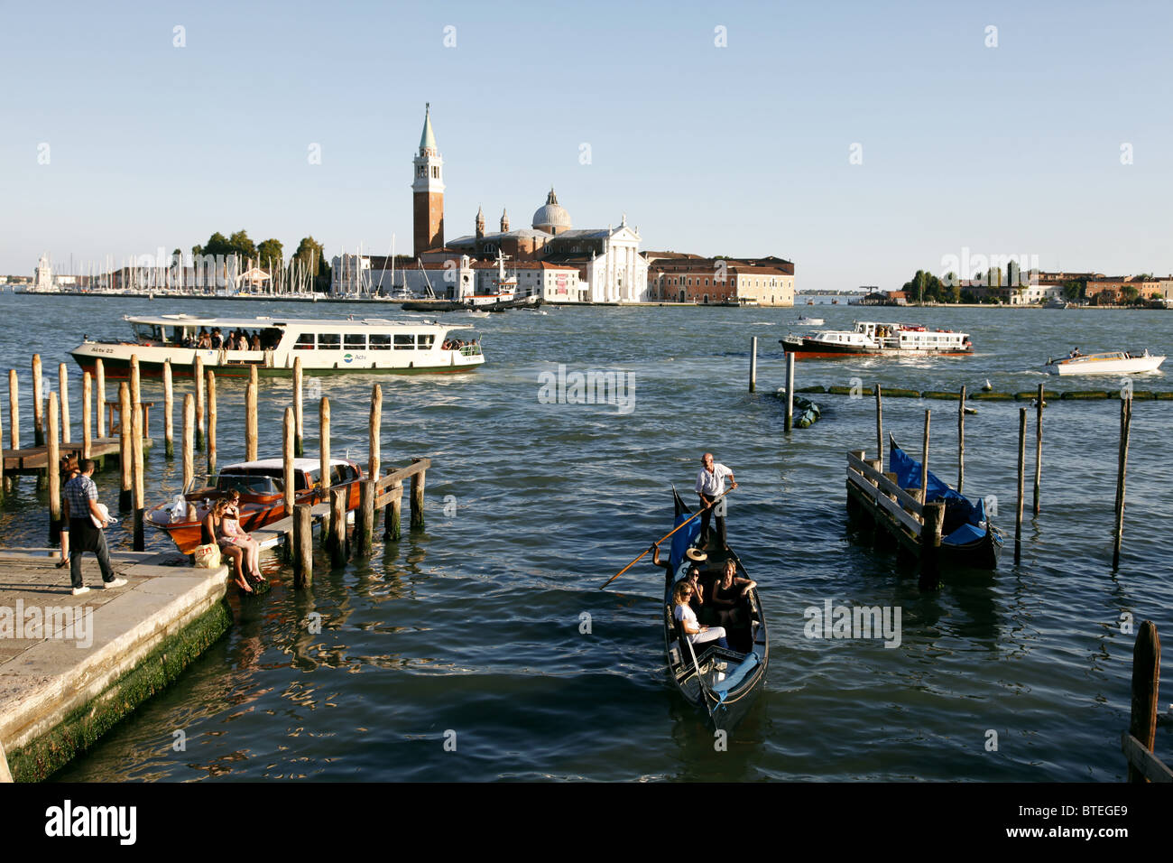 GONDOLA SAN GIORGIO MAGGIORE Venise Italie Venise Italie Venise ITALIE 11 Septembre 2010 Banque D'Images