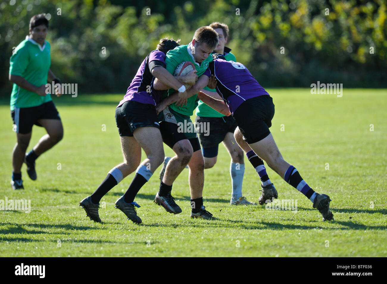 Un match de rugby à l'université.équipe sportive de l'après-midi. Banque D'Images