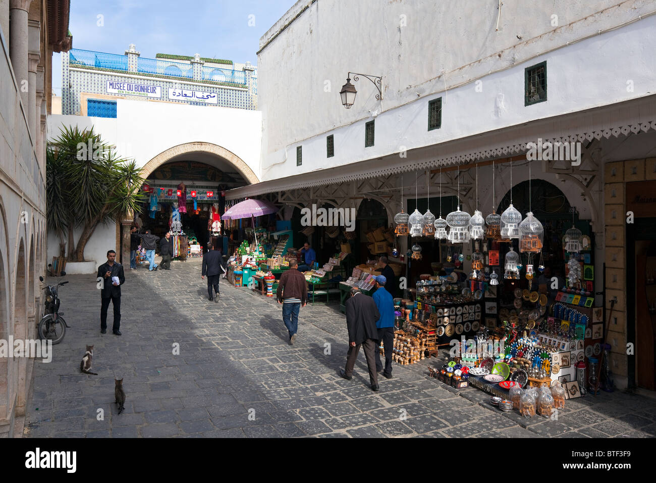 Tunisie, Tunis, marché dans la médina. Banque D'Images