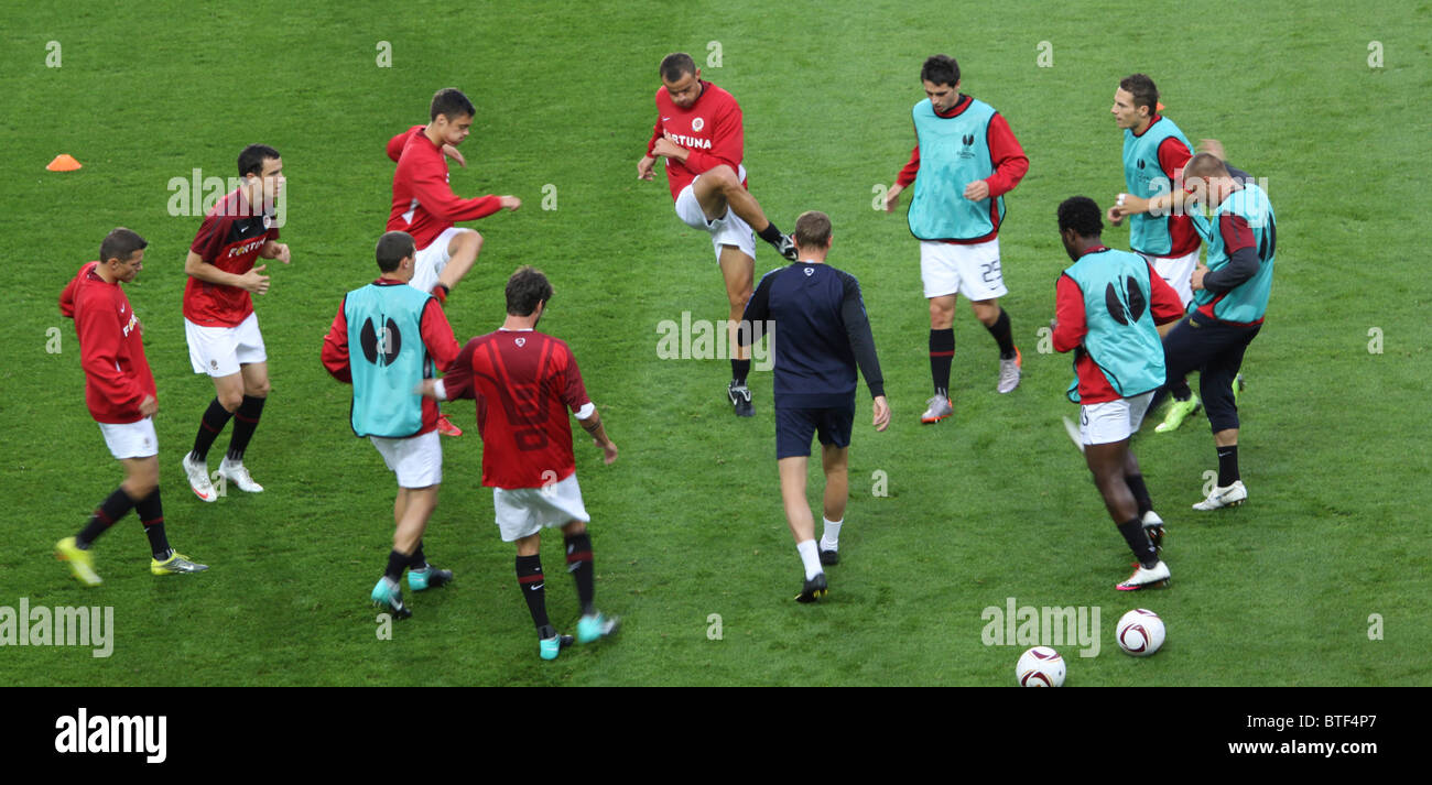La formation avant le Sparta Prague v Palerme match 15 Septembre 2010 Banque D'Images