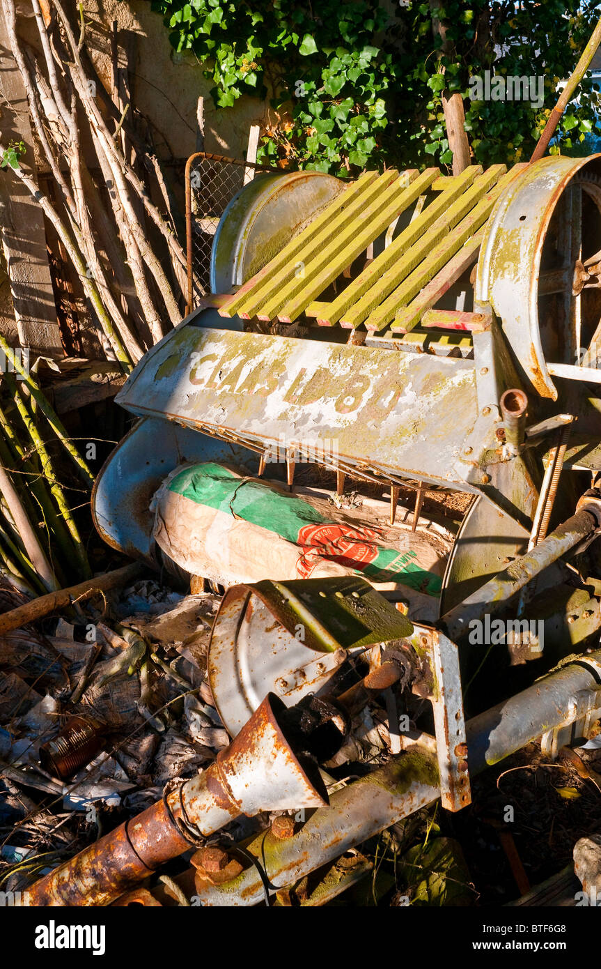 La retraite - machines agricoles agricoles en France. Banque D'Images